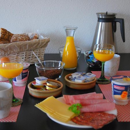 Bed And Breakfast De Meule Montfort Esterno foto